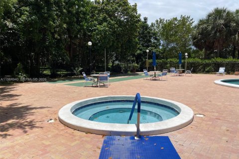 Купить кондоминиум в Холливуд, Флорида 1 спальня, 78.41м2, № 2046791 - фото 27