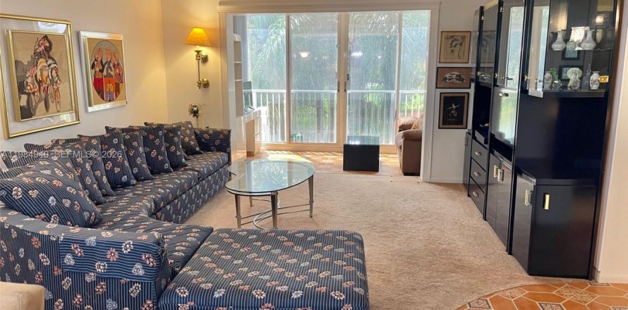 Кондоминиум с 1 спальней в Холливуд, Флорида № 2046791