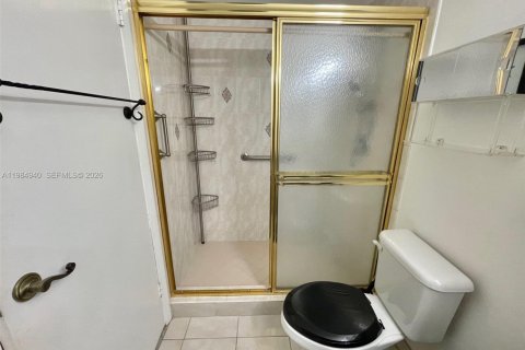 Купить кондоминиум в Холливуд, Флорида 1 спальня, 78.41м2, № 2046791 - фото 17