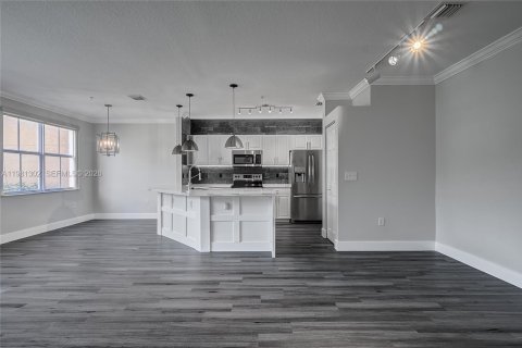 Снять в аренду кондоминиум в Мирамар, Флорида 1 спальня, 72м2, № 2043496 - фото 8