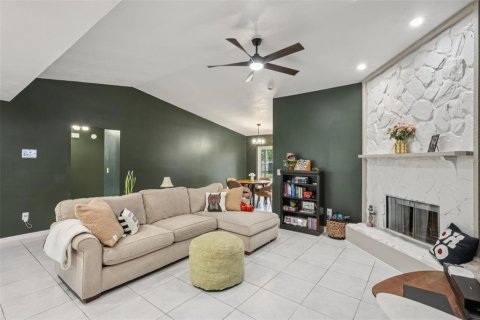 Villa ou maison à vendre à Brandon, Floride: 3 chambres, 128.76 m2 № 1854444 - photo 6