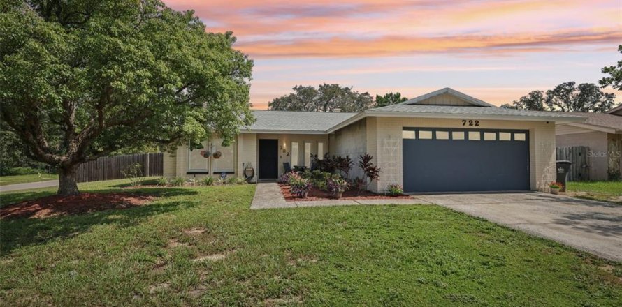 Villa ou maison à Brandon, Floride 3 chambres, 128.76 m2 № 1854444
