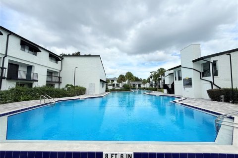 Condo in Orlando, Florida, 2 bedrooms  № 1910321 - photo 30