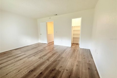 Condo in Orlando, Florida, 2 bedrooms  № 1910321 - photo 17