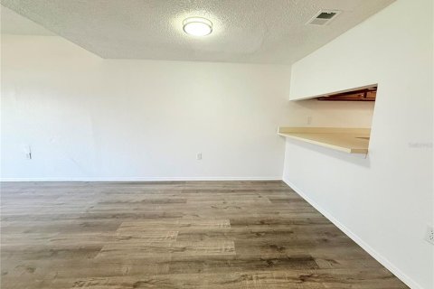 Condo in Orlando, Florida, 2 bedrooms  № 1910321 - photo 10