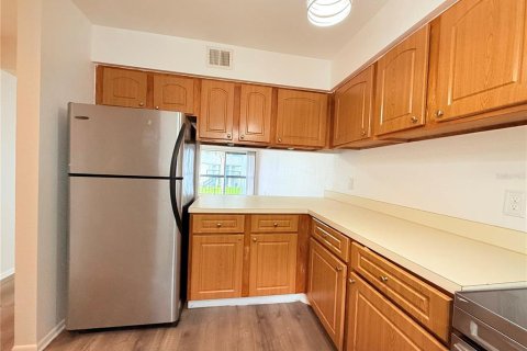 Condo in Orlando, Florida, 2 bedrooms  № 1910321 - photo 13
