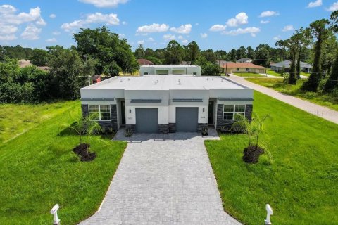 Immobilier commercial à Lehigh Acres, Floride 222.13 m2 № 2364705