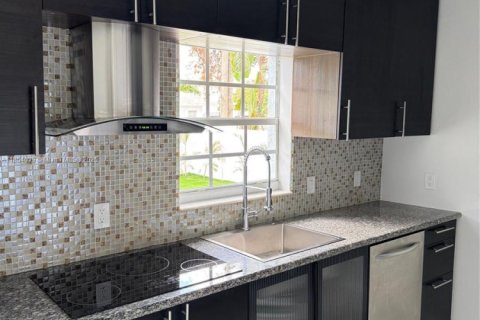 Casa en venta en Hollywood, Florida, 3 dormitorios № 1872342 - foto 5