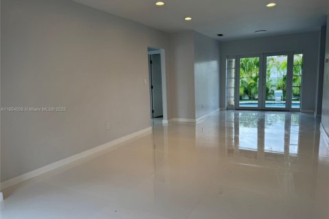 Casa en venta en Hollywood, Florida, 3 dormitorios № 1872342 - foto 13