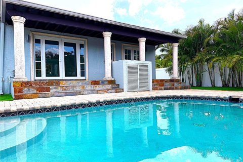 Casa en venta en Hollywood, Florida, 3 dormitorios № 1872342 - foto 2