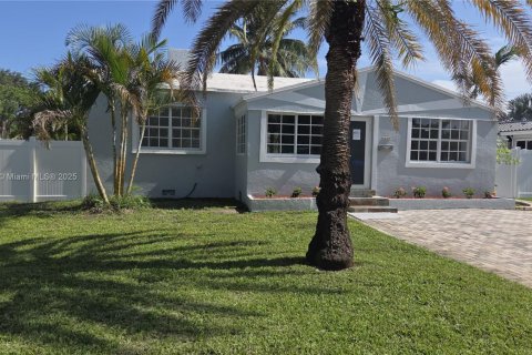 Casa en venta en Hollywood, Florida, 3 dormitorios № 1872342 - foto 17