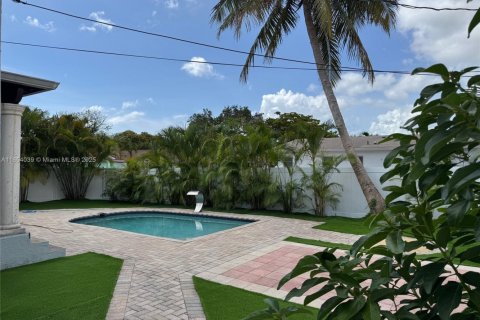 Casa en venta en Hollywood, Florida, 3 dormitorios № 1872342 - foto 3