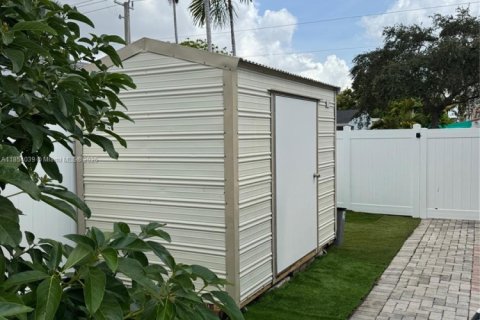 Casa en venta en Hollywood, Florida, 3 dormitorios № 1872342 - foto 4