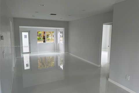 Casa en venta en Hollywood, Florida, 3 dormitorios № 1872342 - foto 15