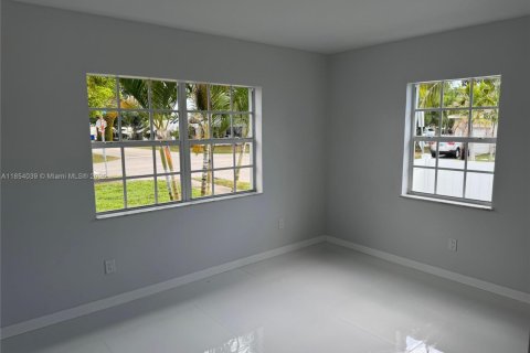 Casa en venta en Hollywood, Florida, 3 dormitorios № 1872342 - foto 16