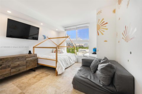Condominio en venta en Miami, Florida, 2 dormitorios, 113.25 m2 № 1955080 - foto 15