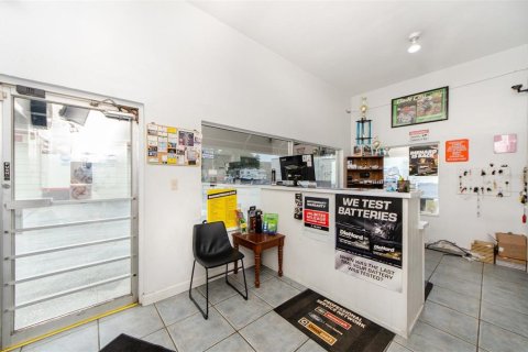 Propiedad comercial en venta en Clearwater, Florida, 380.9 m2 № 1908847 - foto 10
