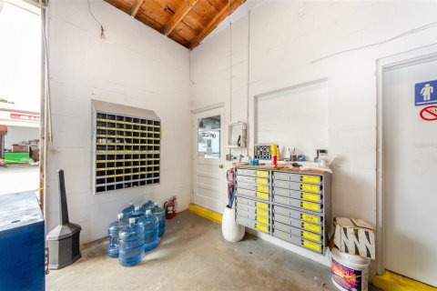 Propiedad comercial en venta en Clearwater, Florida, 380.9 m2 № 1908847 - foto 14