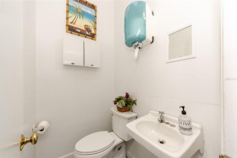 Propiedad comercial en venta en Clearwater, Florida, 380.9 m2 № 1908847 - foto 13