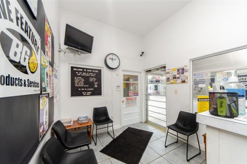 Propiedad comercial en venta en Clearwater, Florida, 380.9 m2 № 1908847 - foto 11