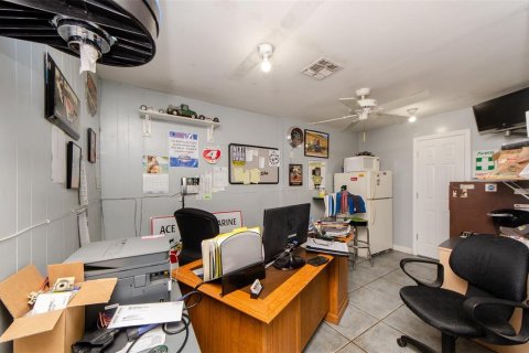Propiedad comercial en venta en Clearwater, Florida, 380.9 m2 № 1908847 - foto 12