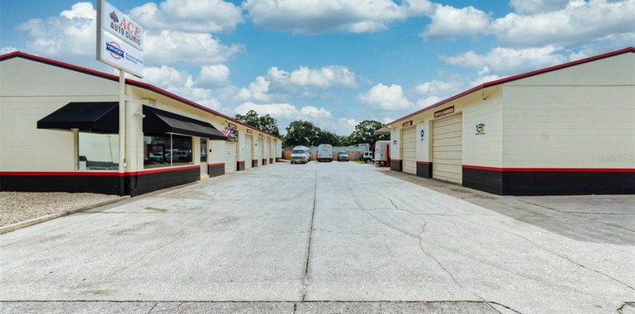 Propiedad comercial en Clearwater, Florida 380.9 m2 № 1908847
