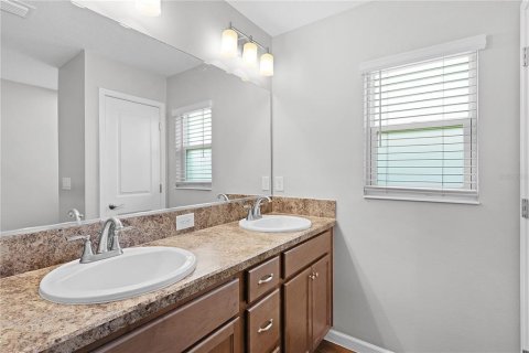 Casa en venta en The Villages, Florida, 3 dormitorios, 145.76 m2 № 1870759 - foto 17