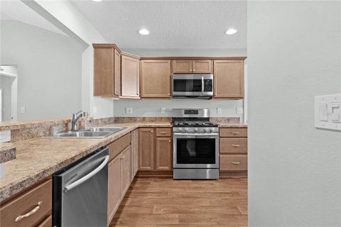 Casa en venta en The Villages, Florida, 3 dormitorios, 145.76 m2 № 1870759 - foto 5