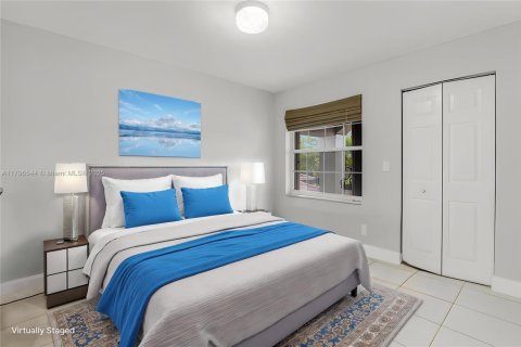 Casa en venta en Miramar, Florida, 6 dormitorios, 320.14 m2 № 1976220 - foto 28