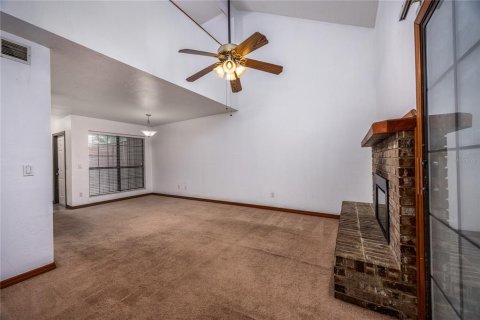 Condo in Gainesville, Florida, 2 bedrooms  № 1532710 - photo 9