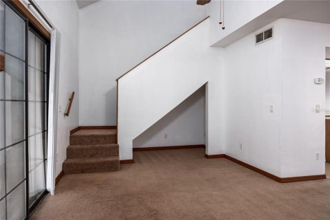 Condo in Gainesville, Florida, 2 bedrooms  № 1532710 - photo 16