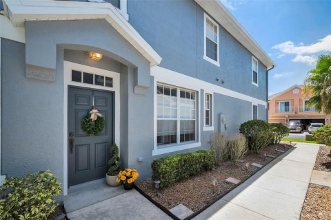 Adosado en New Port Richey, Florida 3 dormitorios, 156.63 m2 № 2203669