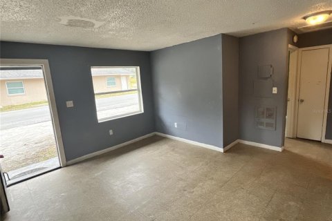 Casa en alquiler en Wildwood, Florida, 2 dormitorios, 62.43 m2 № 1842053 - foto 6