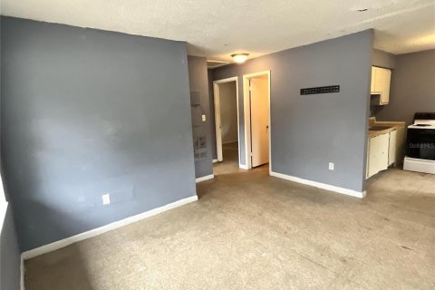 Casa en alquiler en Wildwood, Florida, 2 dormitorios, 62.43 m2 № 1842053 - foto 4