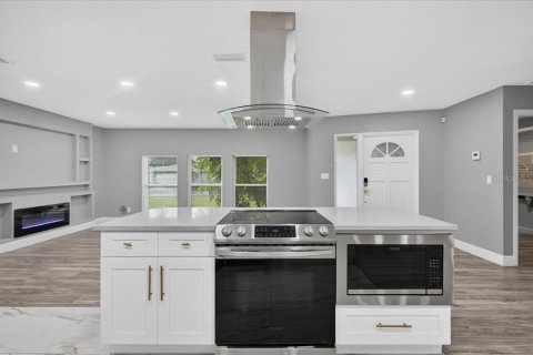 Casa en venta en Clearwater, Florida, 4 dormitorios, 184.88 m2 № 2150237 - foto 14