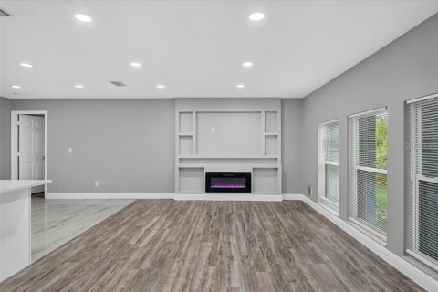 Casa en venta en Clearwater, Florida, 4 dormitorios, 184.88 m2 № 2150237 - foto 7