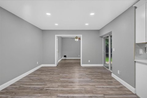Casa en venta en Clearwater, Florida, 4 dormitorios, 184.88 m2 № 2150237 - foto 17
