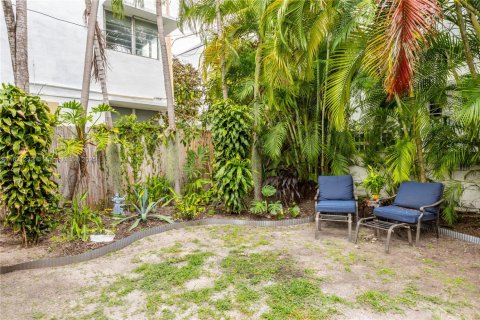 Copropriété à vendre à Miami Beach, Floride: 2 chambres, 104.61 m2 № 1809365 - photo 26