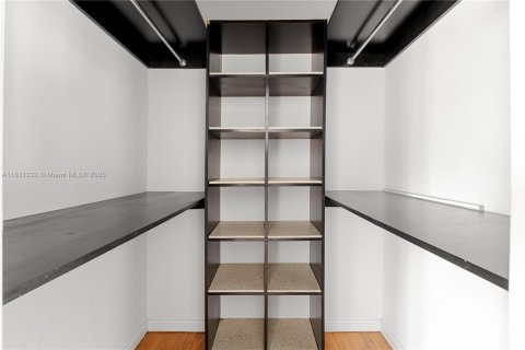 Copropriété à vendre à Miami Beach, Floride: 2 chambres, 104.61 m2 № 1809365 - photo 18