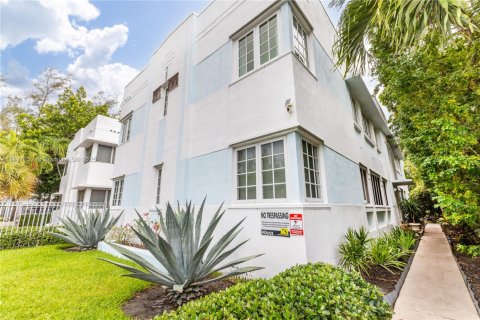 Copropriété à vendre à Miami Beach, Floride: 2 chambres, 104.61 m2 № 1809365 - photo 27