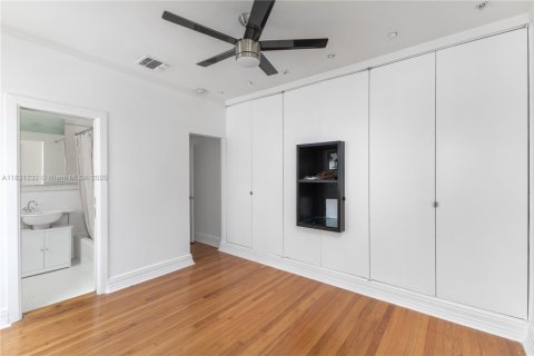 Copropriété à vendre à Miami Beach, Floride: 2 chambres, 104.61 m2 № 1809365 - photo 20