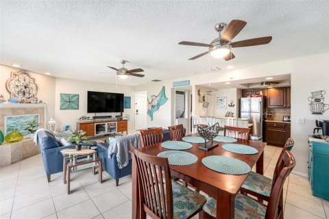 Copropriété à vendre à Indian Rocks Beach, Floride: 2 chambres, 103.31 m2 № 1536294 - photo 5