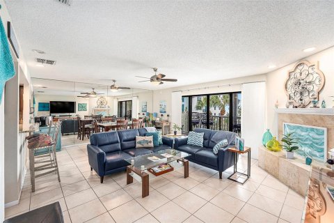 Copropriété à vendre à Indian Rocks Beach, Floride: 2 chambres, 103.31 m2 № 1536294 - photo 4