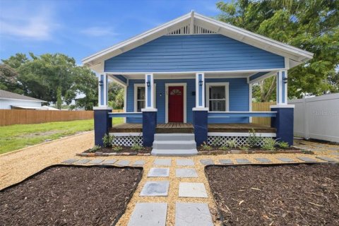 House in Tampa, Florida 3 bedrooms, 87.89 sq.m. № 2267129