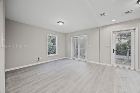 House in Key Largo, Florida 3 bedrooms № 2424681 - photo 4