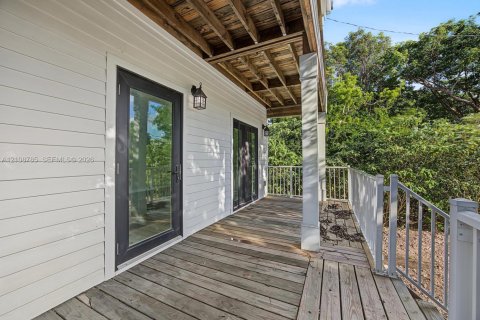 House in Key Largo, Florida 3 bedrooms № 2424681 - photo 3