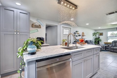 House in Port Charlotte, Florida 2 bedrooms, 95.13 sq.m. № 2284927 - photo 10