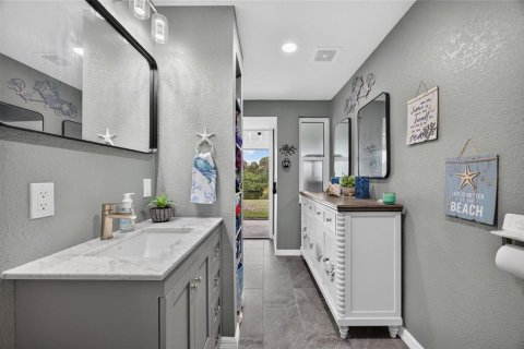 House in Port Charlotte, Florida 2 bedrooms, 95.13 sq.m. № 2284927 - photo 18