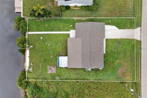 House in Port Charlotte, Florida 2 bedrooms, 95.13 sq.m. № 2284927 - photo 28