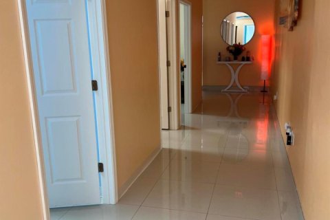 Propiedad comercial en venta en Coral Springs, Florida № 2178007 - foto 4
